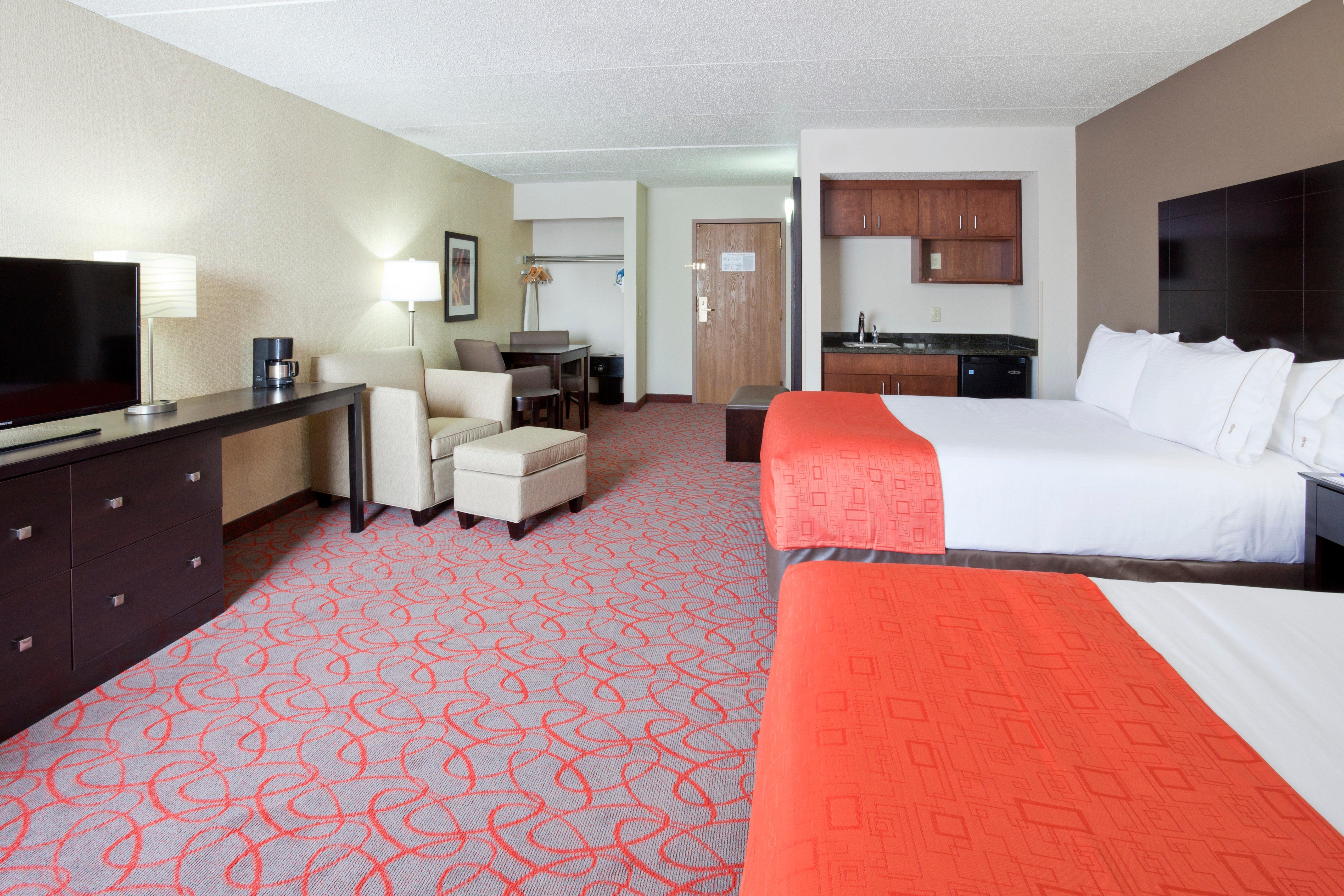 Holiday Inn Express & Suites Bloomington West By Ihg Esterno foto