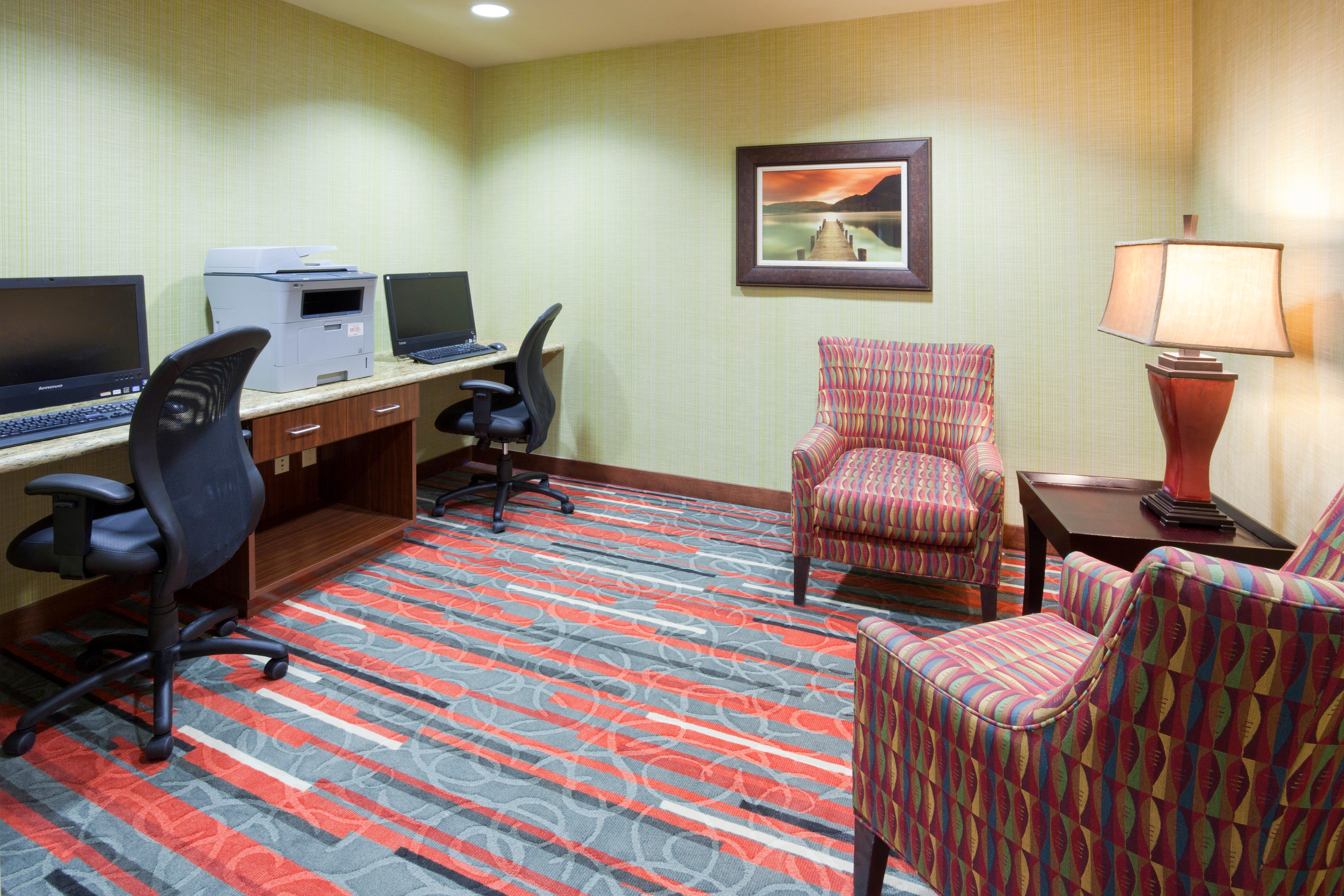 Holiday Inn Express & Suites Bloomington West By Ihg Esterno foto