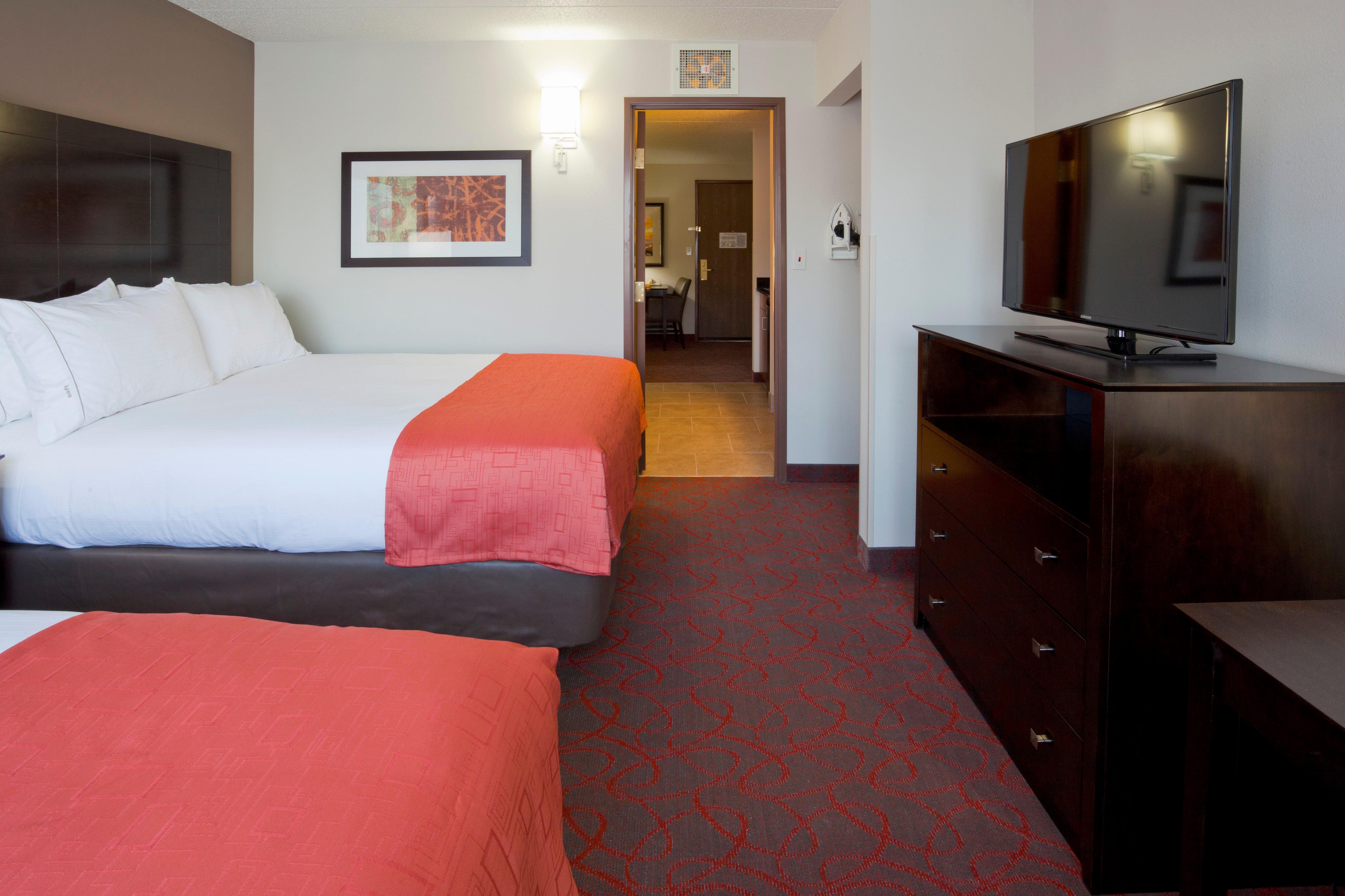 Holiday Inn Express & Suites Bloomington West By Ihg Esterno foto